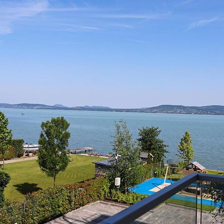 Platan Beach Apartman With Lakeview Balatonboglar Ngoại thất bức ảnh