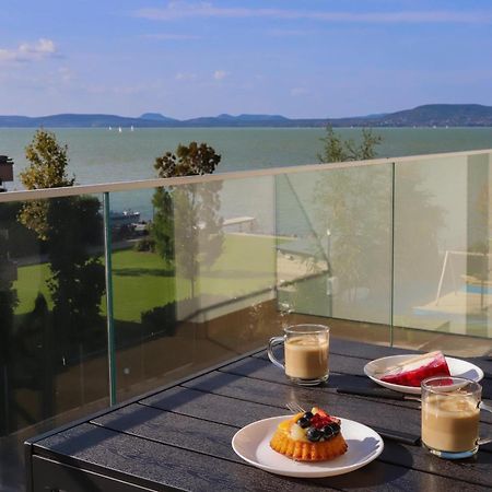 Platan Beach Apartman With Lakeview Balatonboglar Ngoại thất bức ảnh