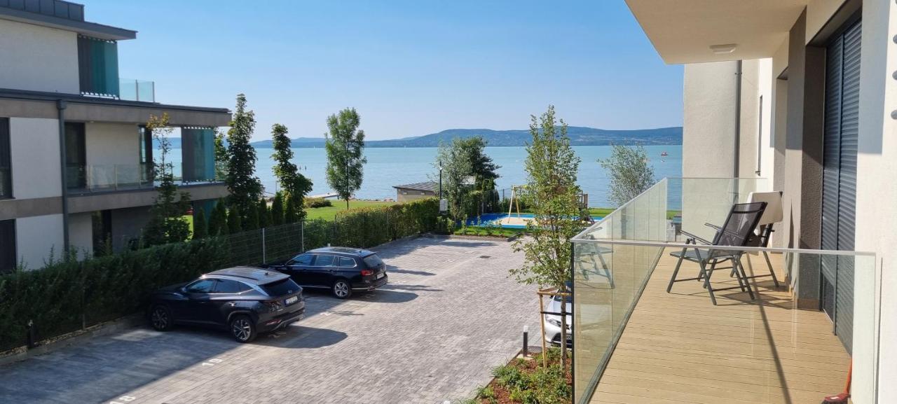 Platan Beach Apartman With Lakeview Balatonboglar Ngoại thất bức ảnh